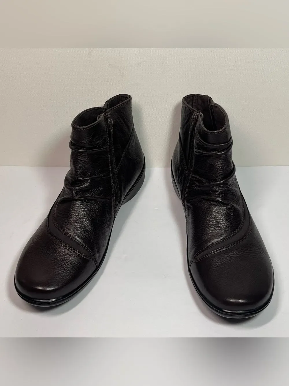 Clarks sleek brown